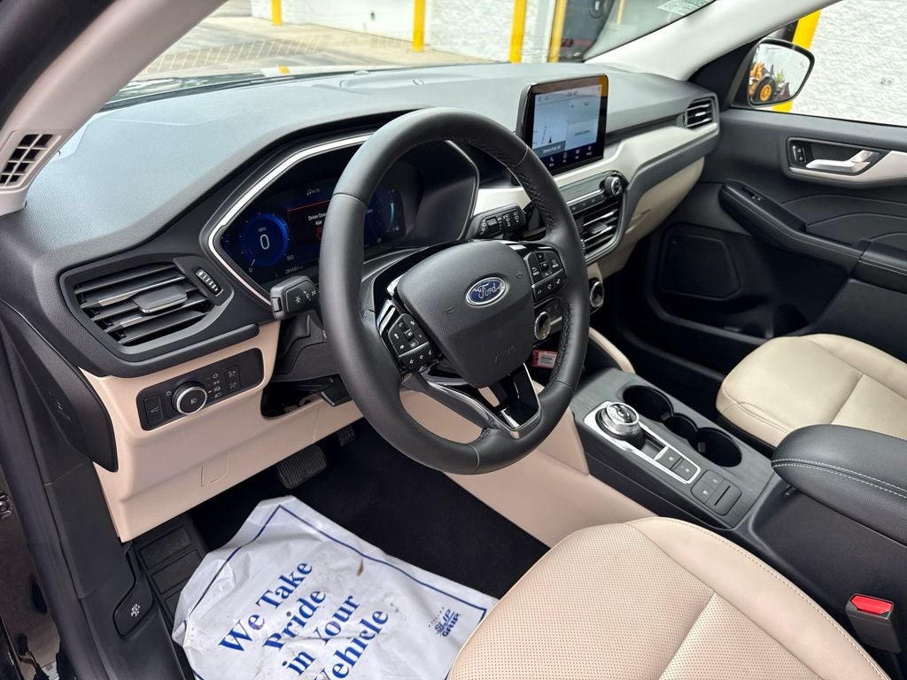 2022 Ford Escape SEL