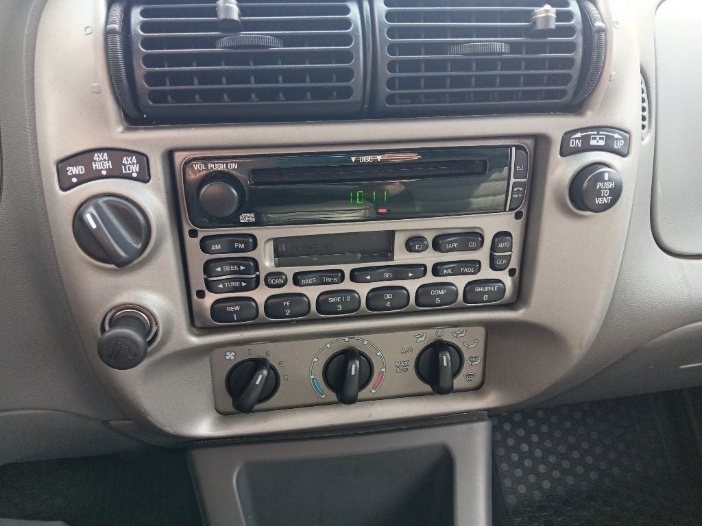 2004 Ford Explorer Sport Trac XLS AI