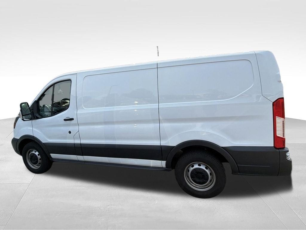 2017 Ford Transit-150 T-150 130" Low Rf 8600 GVWR Swing-Out RH Dr