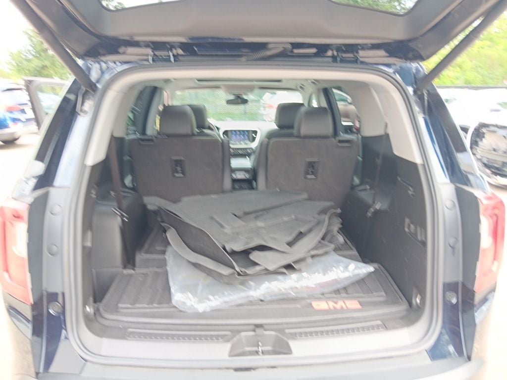 2021 GMC Acadia SLT