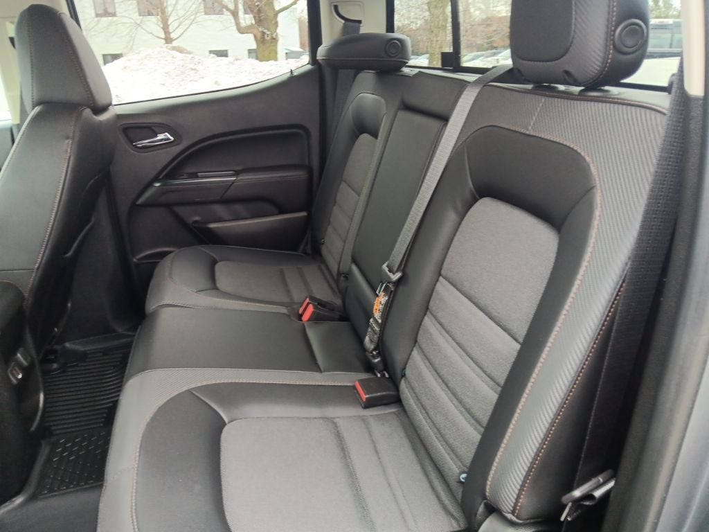 2022 GMC Canyon AT4 w/Cloth