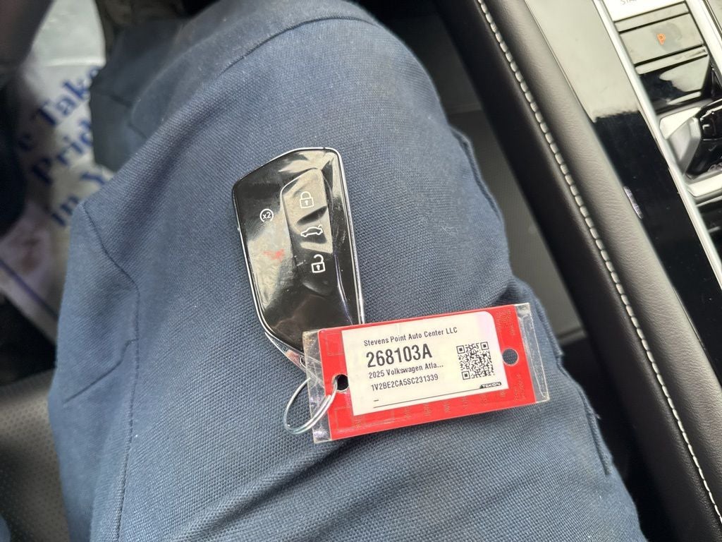 2025 Volkswagen Atlas Cross Sport 2.0T SEL