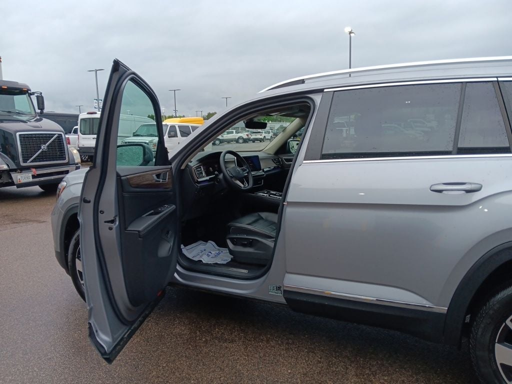 2024 Volkswagen Atlas 2.0T SEL