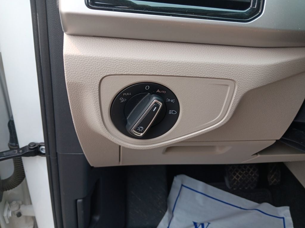 2023 Volkswagen Atlas 3.6 SE w/ Technology