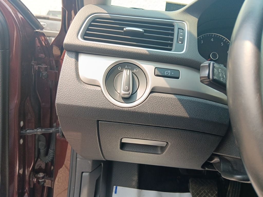 2014 Volkswagen Passat 1.8T Wolfsburg