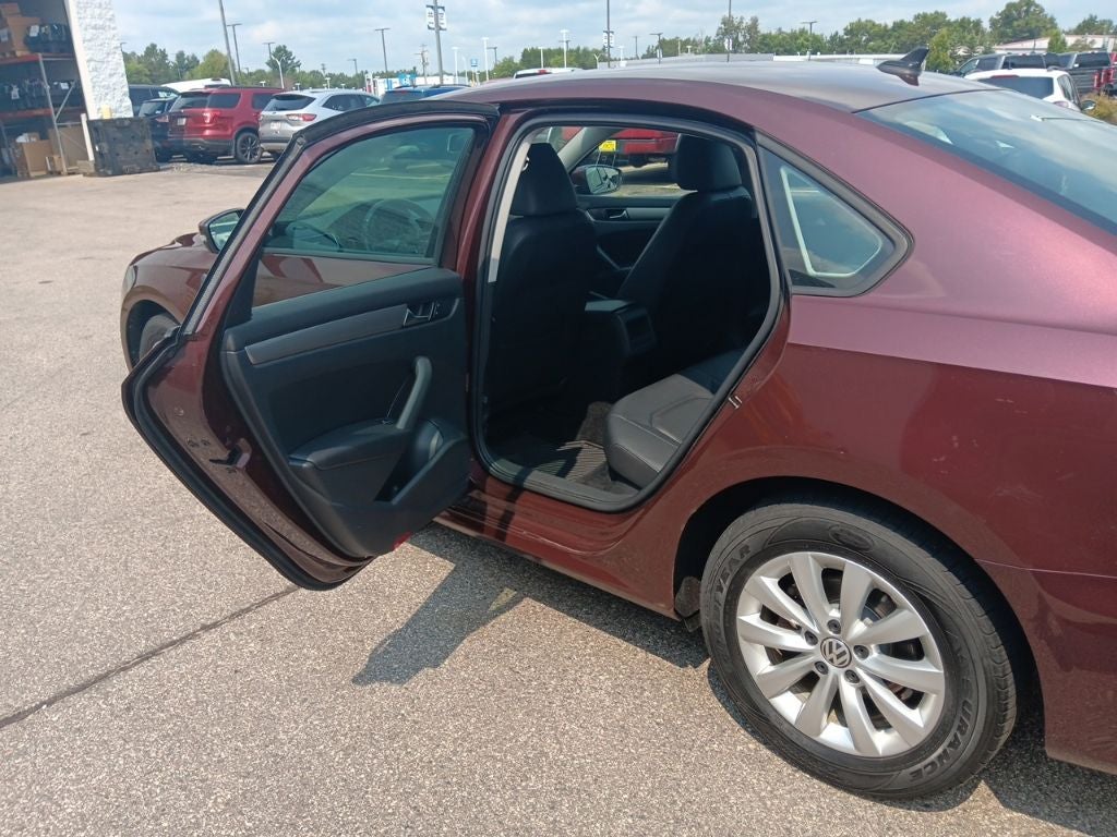 2014 Volkswagen Passat 1.8T Wolfsburg