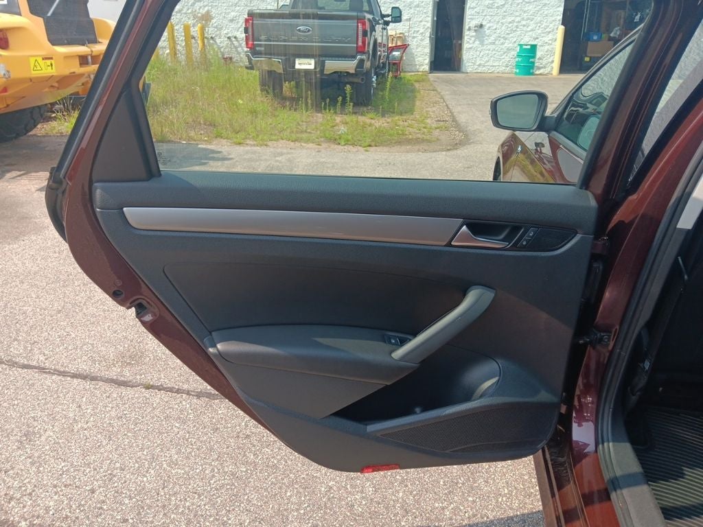 2014 Volkswagen Passat 1.8T Wolfsburg