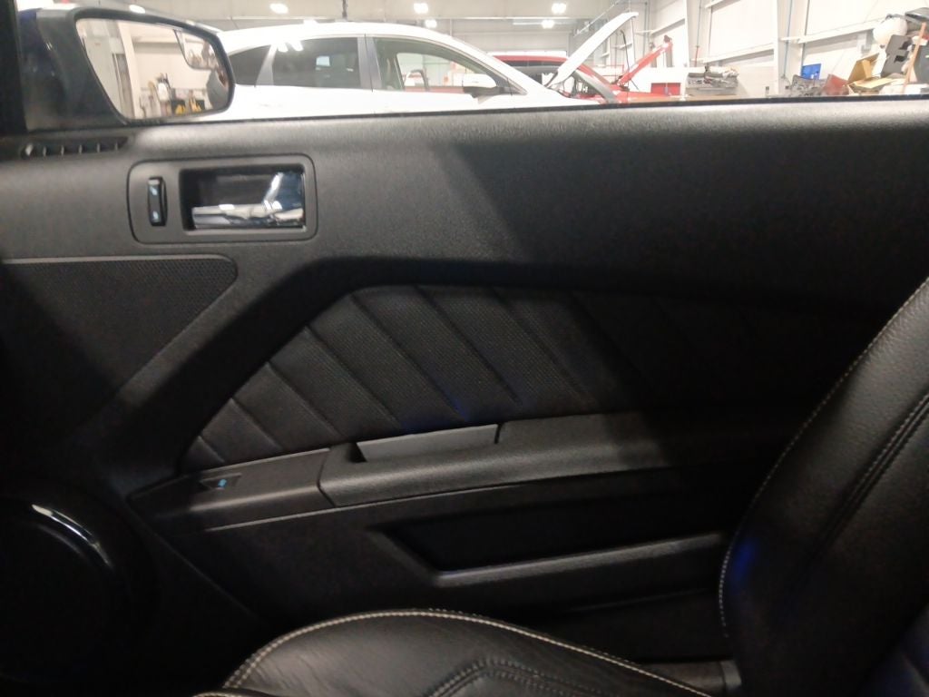 2012 Ford Mustang V6 Premium Manual