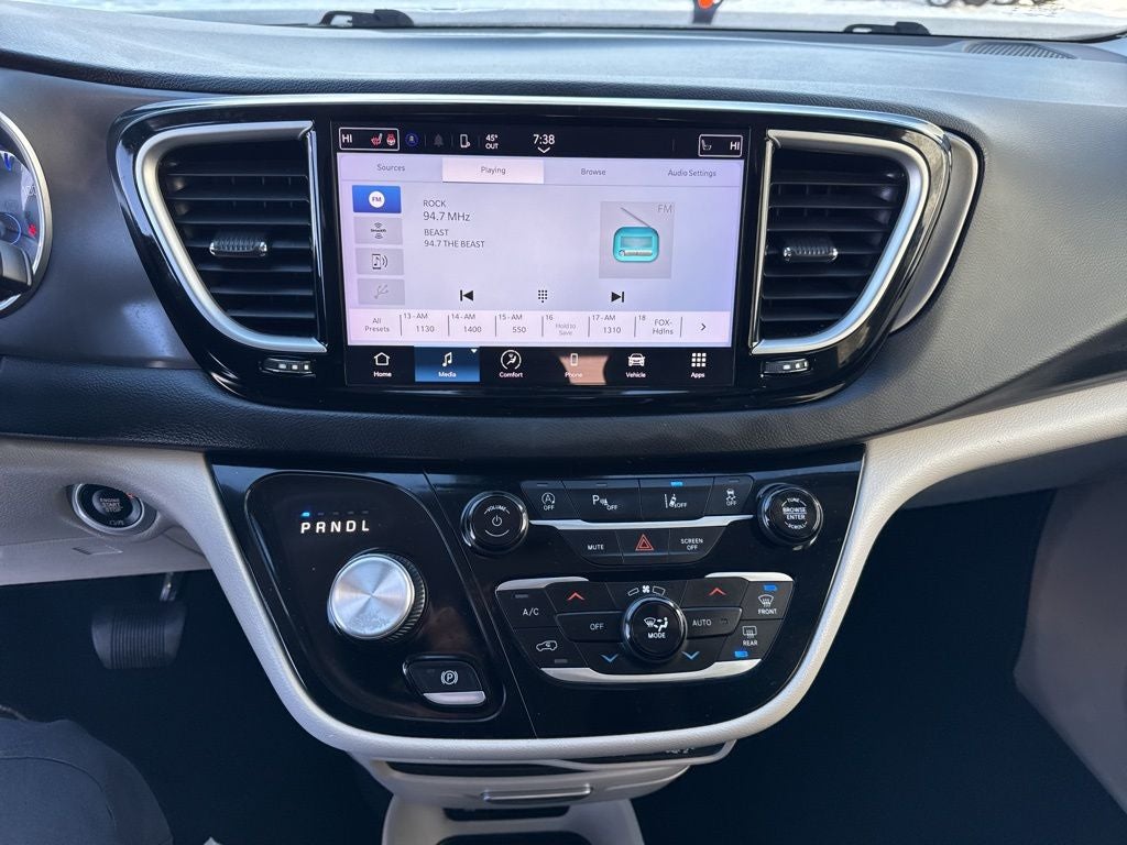 2023 Chrysler Pacifica Touring L