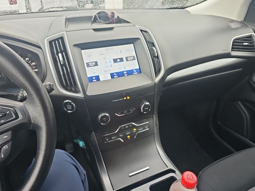 2020 Ford Edge SE