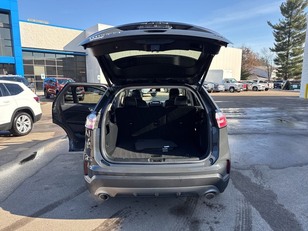 2021 Ford Edge Titanium