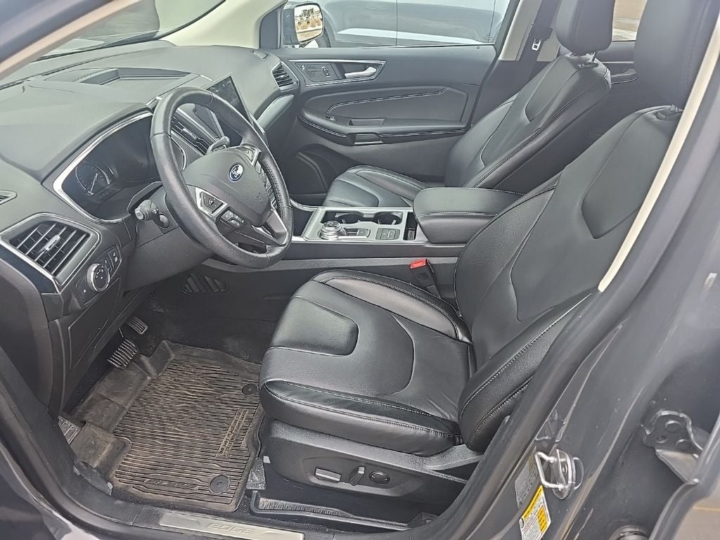 2021 Ford Edge Titanium
