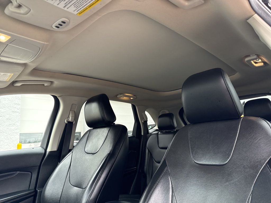 2020 Ford Edge Titanium