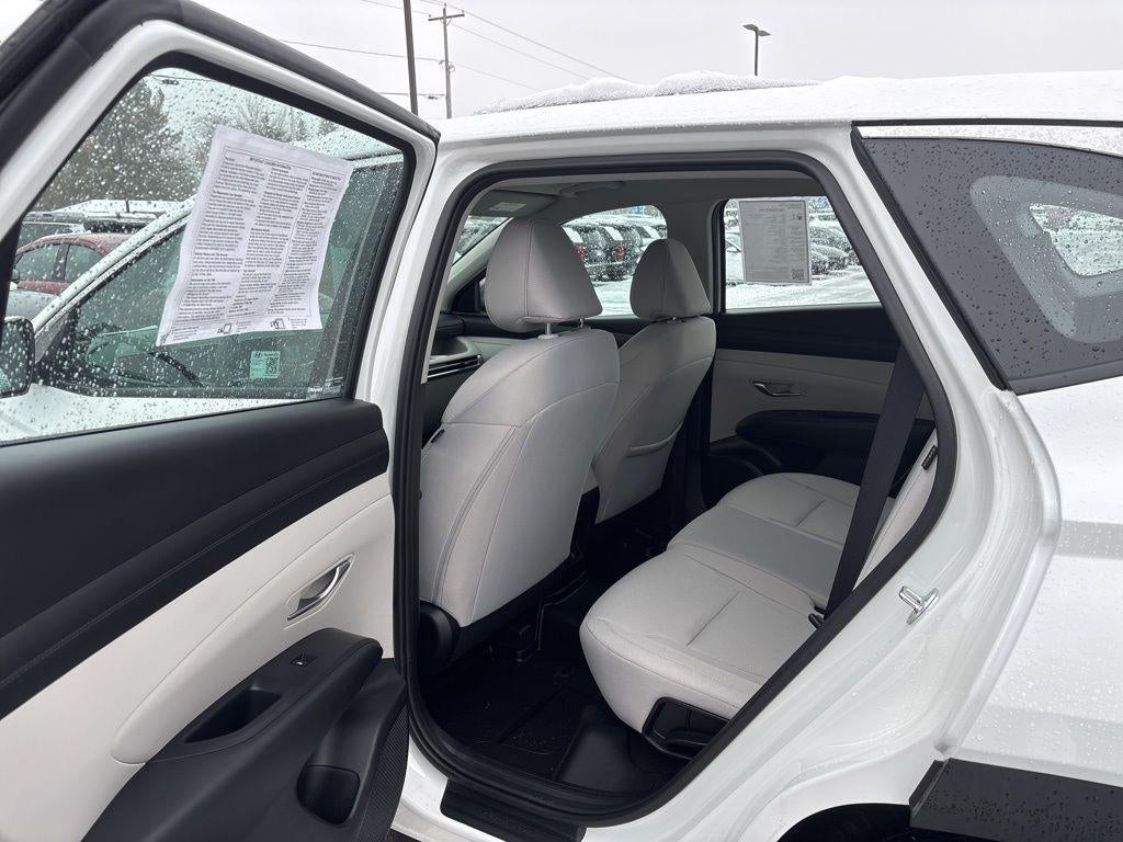 2025 Hyundai TUCSON SE AWD