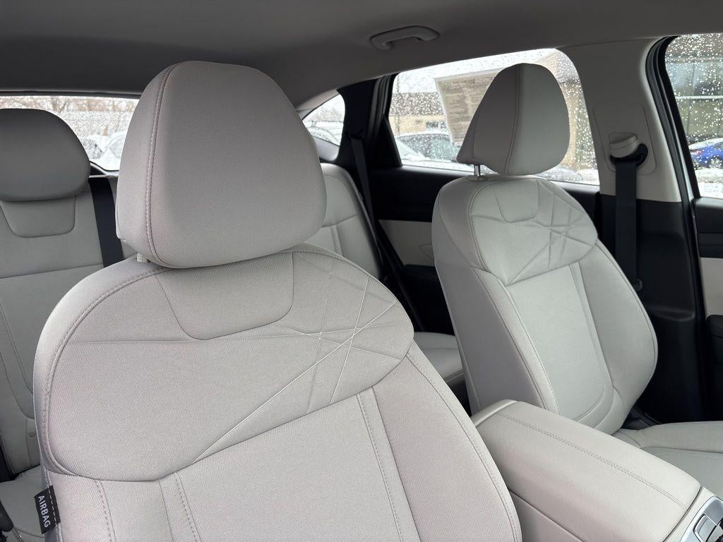 2025 Hyundai TUCSON SE AWD