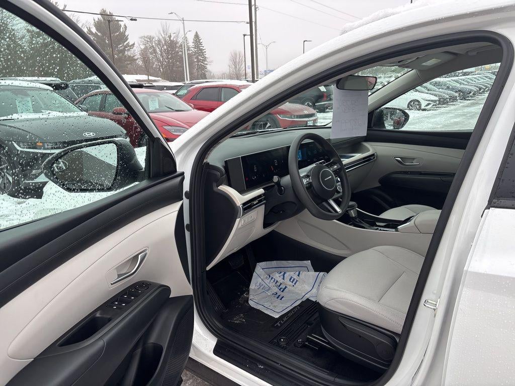 2025 Hyundai TUCSON SE AWD