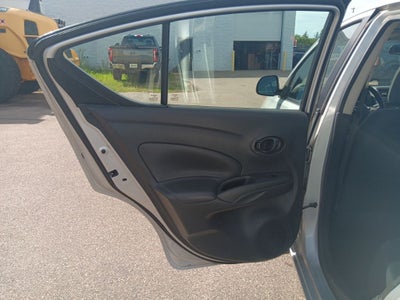 2012 Nissan Versa 1.6 SV