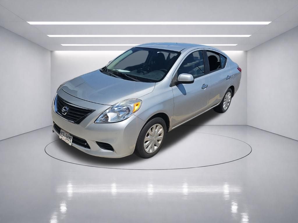 2012 Nissan Versa 1.6 SV