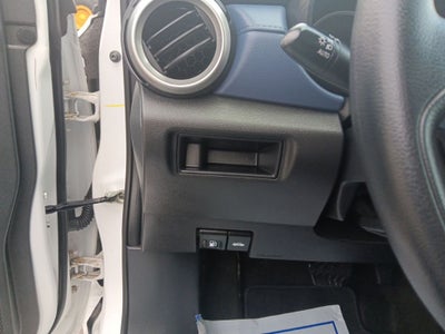 2023 Nissan Versa 1.6 SV