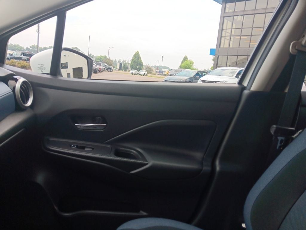2023 Nissan Versa 1.6 SV