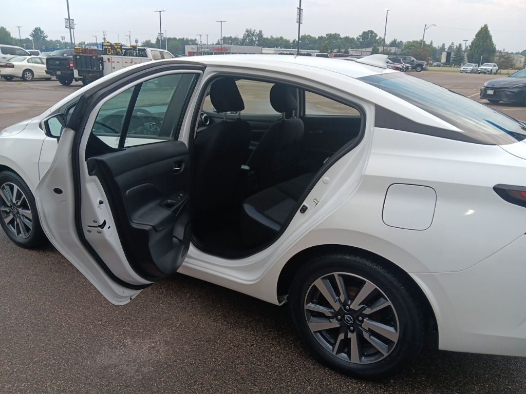 2023 Nissan Versa 1.6 SV