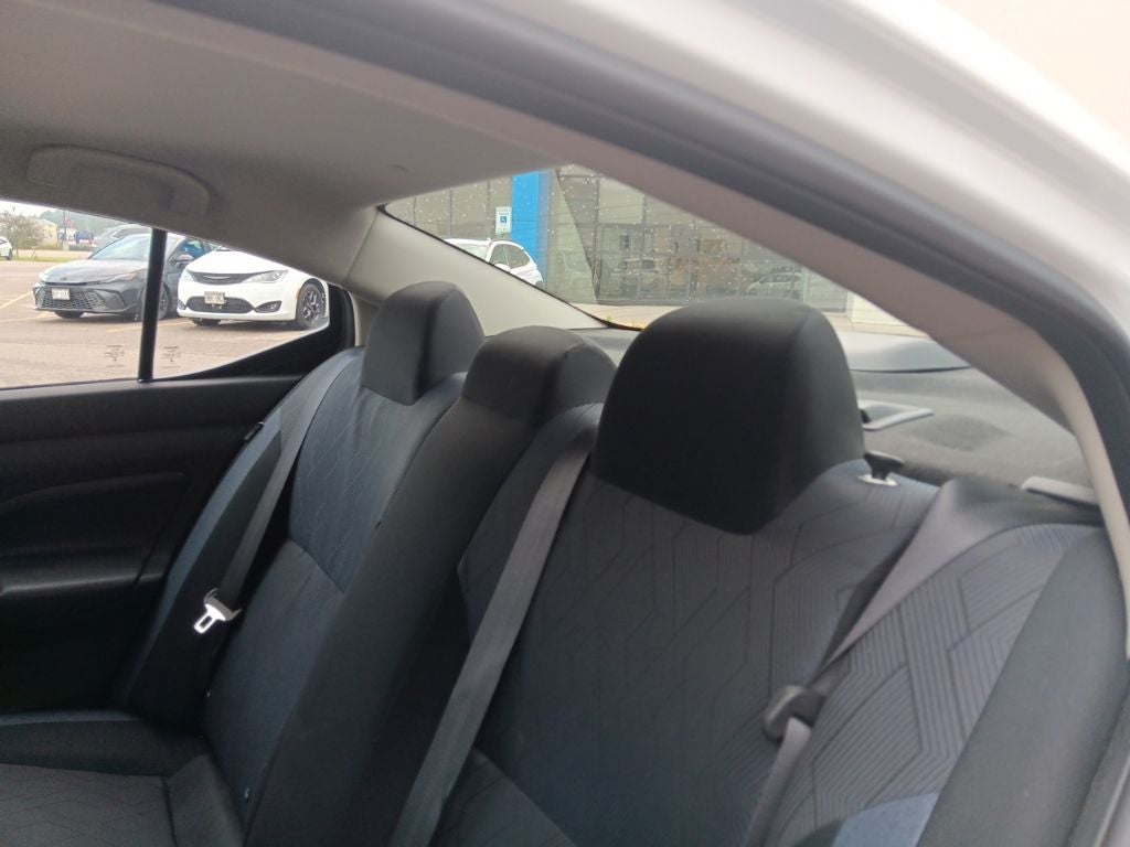 2023 Nissan Versa 1.6 SV