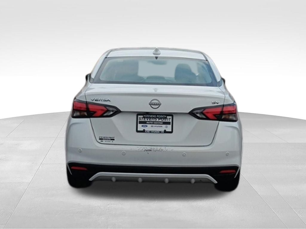 2023 Nissan Versa 1.6 SV