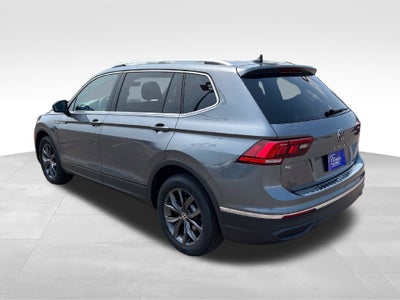 2022 Volkswagen Tiguan Base