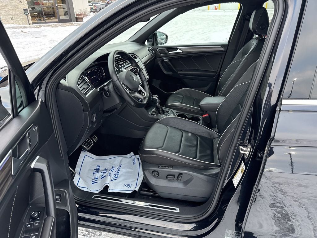 2022 Volkswagen Tiguan 2.0T SEL R-Line
