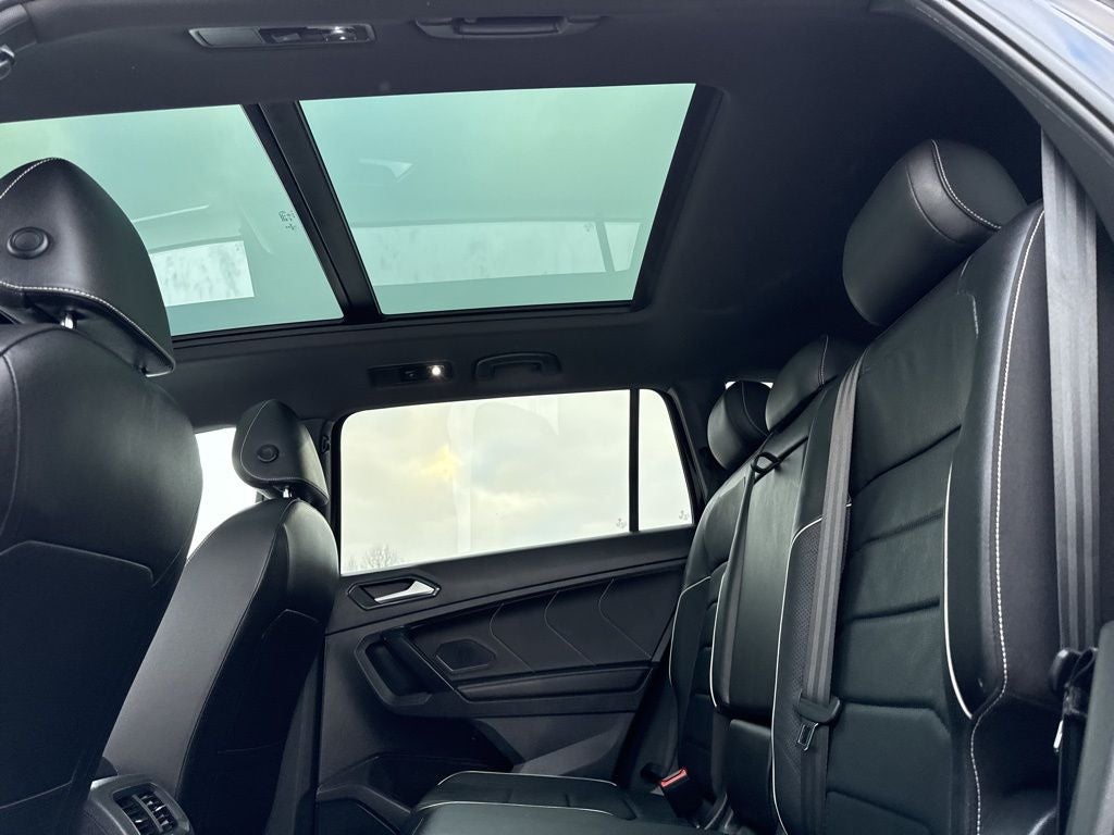 2022 Volkswagen Tiguan 2.0T SEL R-Line