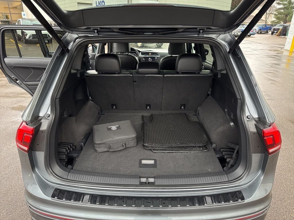 2022 Volkswagen Tiguan 2.0T SEL R-Line
