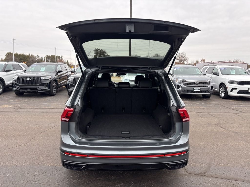 2023 Volkswagen Tiguan 2.0T SE R-Line Black