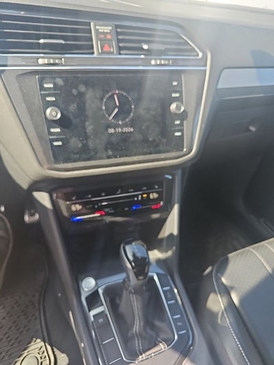 2022 Volkswagen Tiguan SE R-Line Black