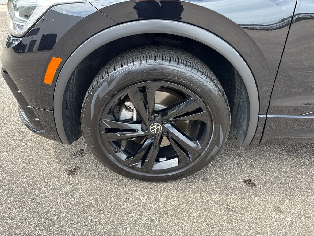 2024 Volkswagen Tiguan 2.0T SE R-Line Black
