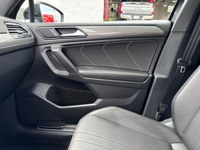 2024 Volkswagen Tiguan 2.0T SE R-Line Black
