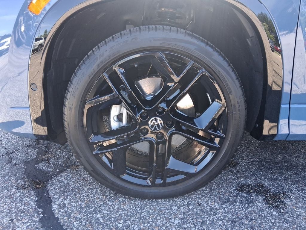 2025 Volkswagen Tiguan 2.0T SE R-Line Black