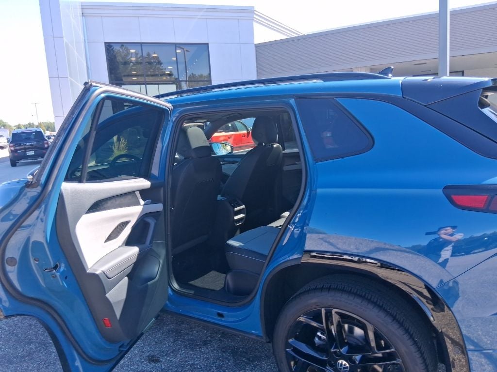 2025 Volkswagen Tiguan 2.0T SE R-Line Black