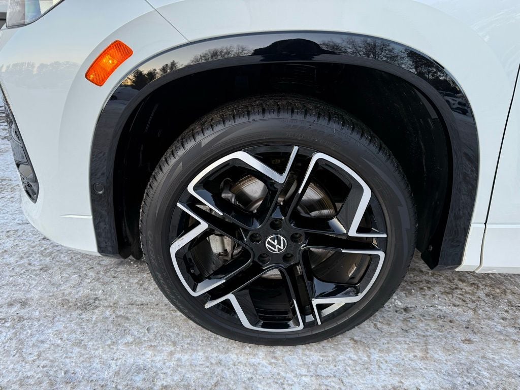 2025 Volkswagen Tiguan 2.0T SEL R-Line