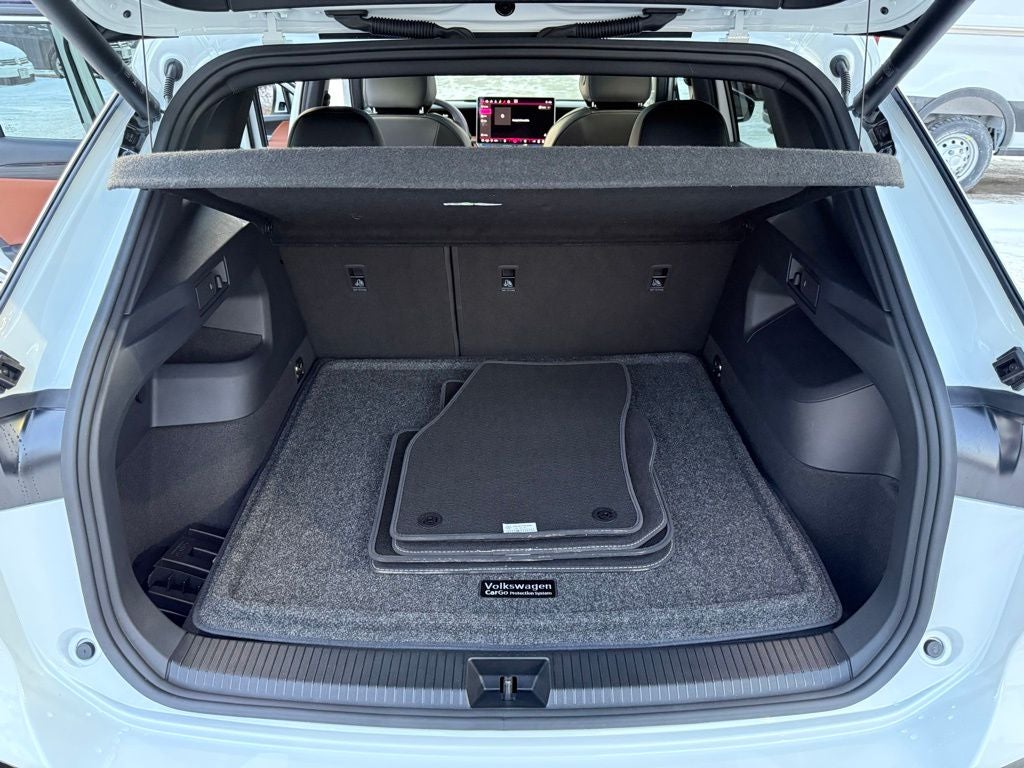 2025 Volkswagen Tiguan 2.0T SEL R-Line