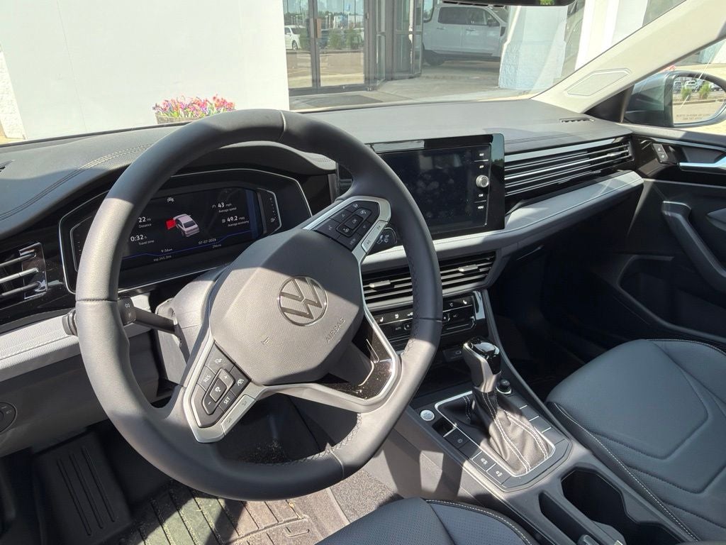 2025 Volkswagen Jetta SEL