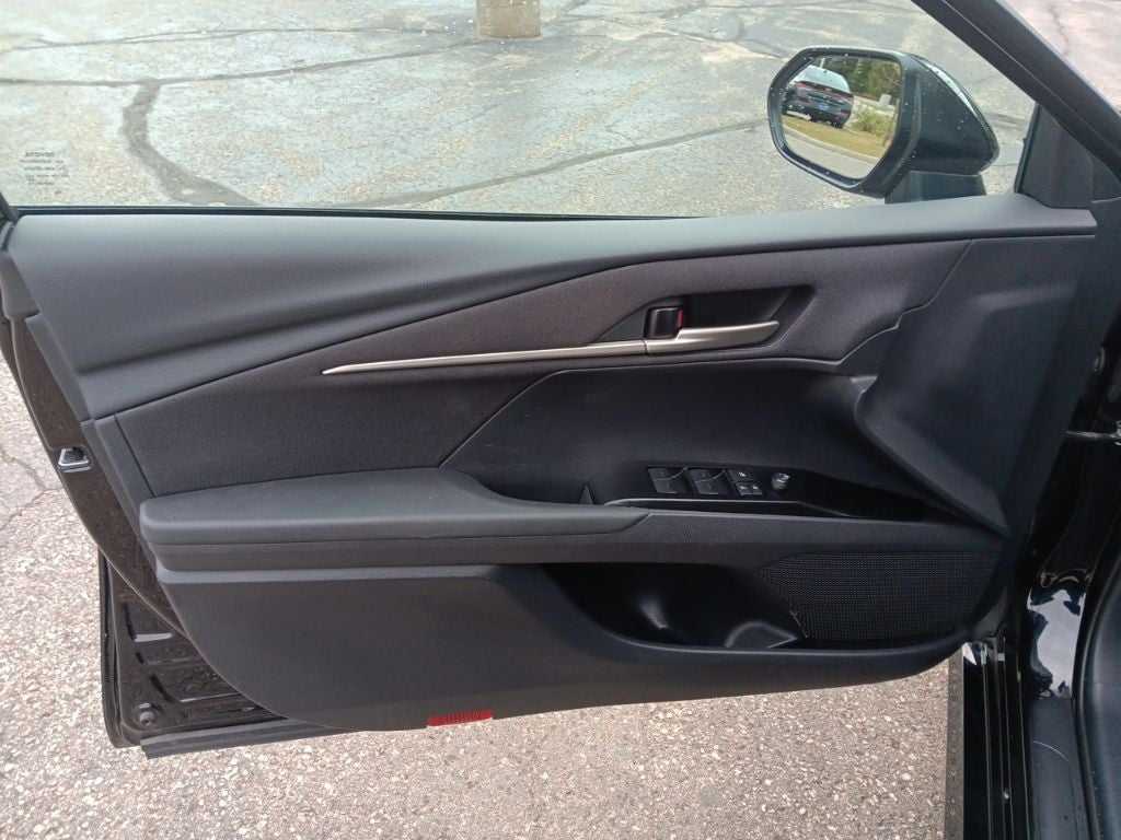 2025 Toyota Camry LE HYBRID