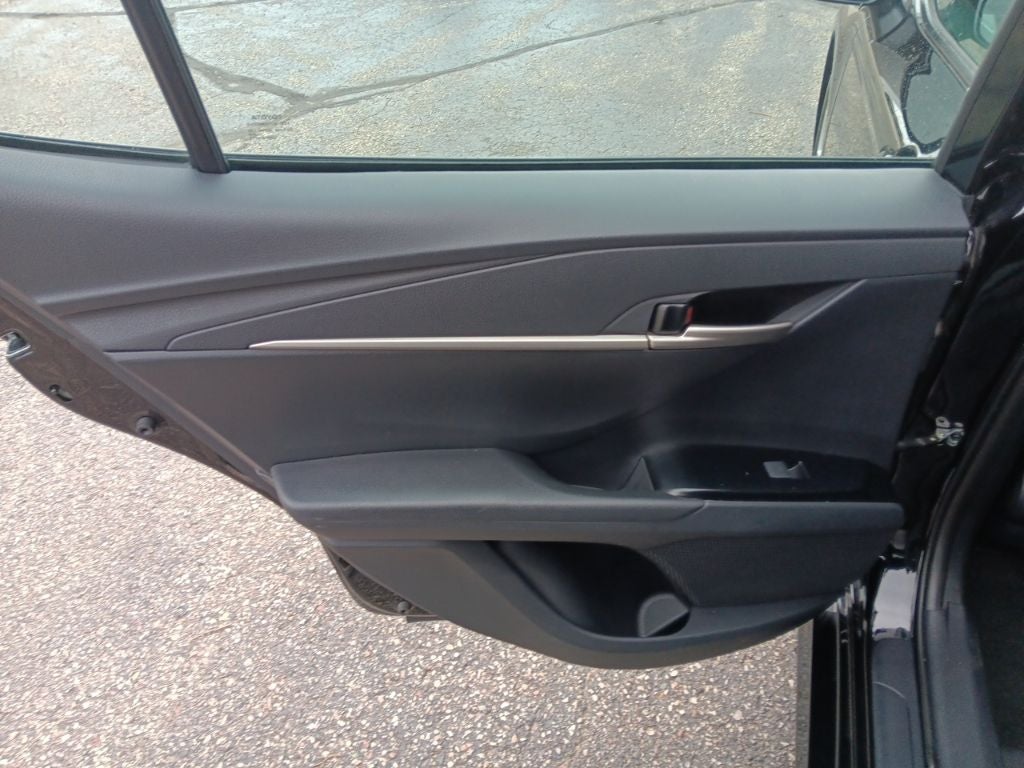 2025 Toyota Camry LE HYBRID