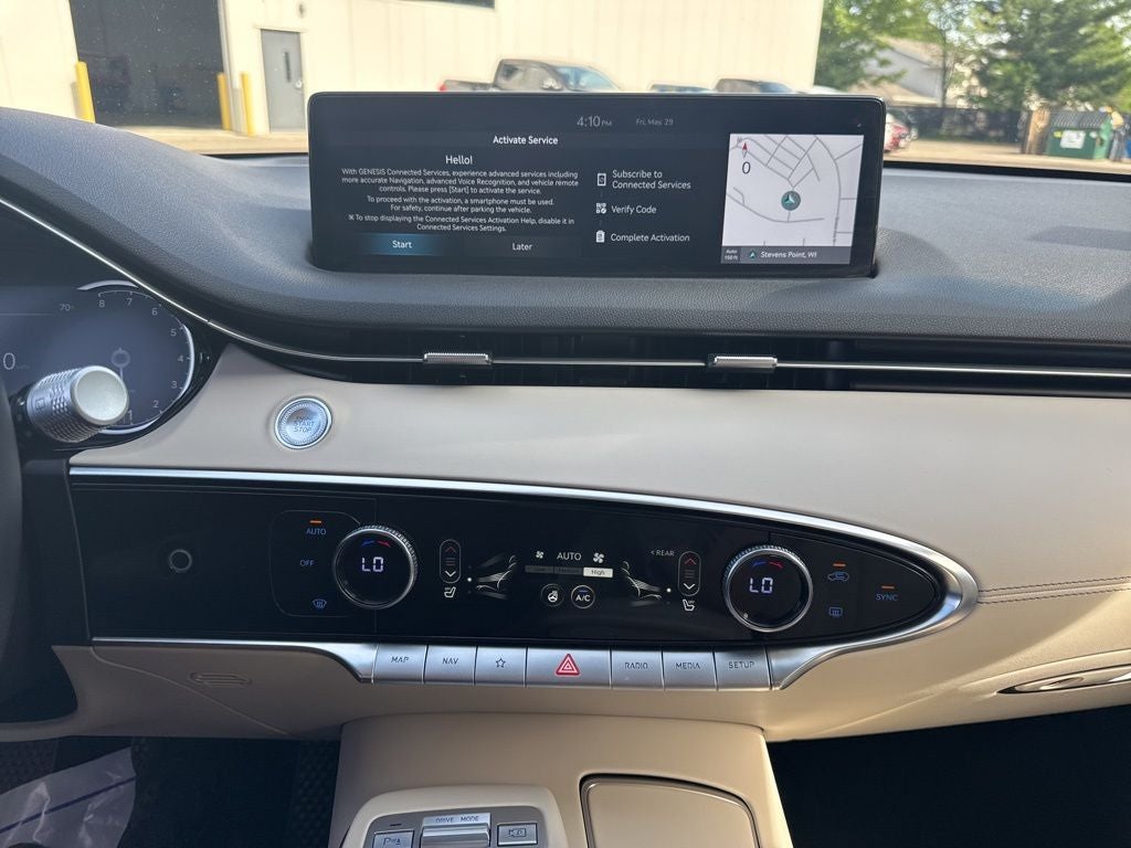 2024 Genesis GV70 2.5T