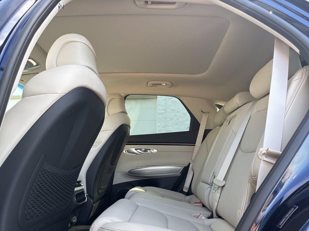 2024 Genesis GV70 2.5T