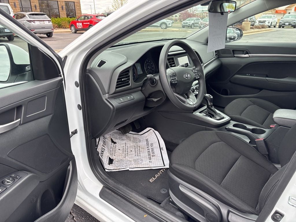 2020 Hyundai ELANTRA SE