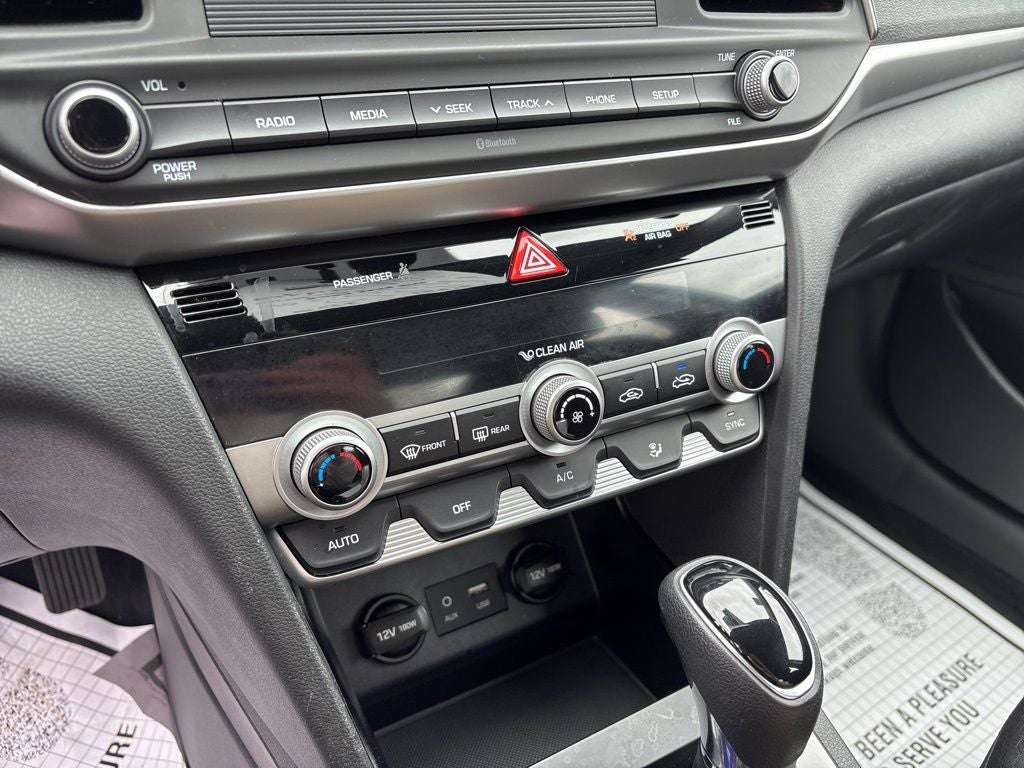 2020 Hyundai ELANTRA SE