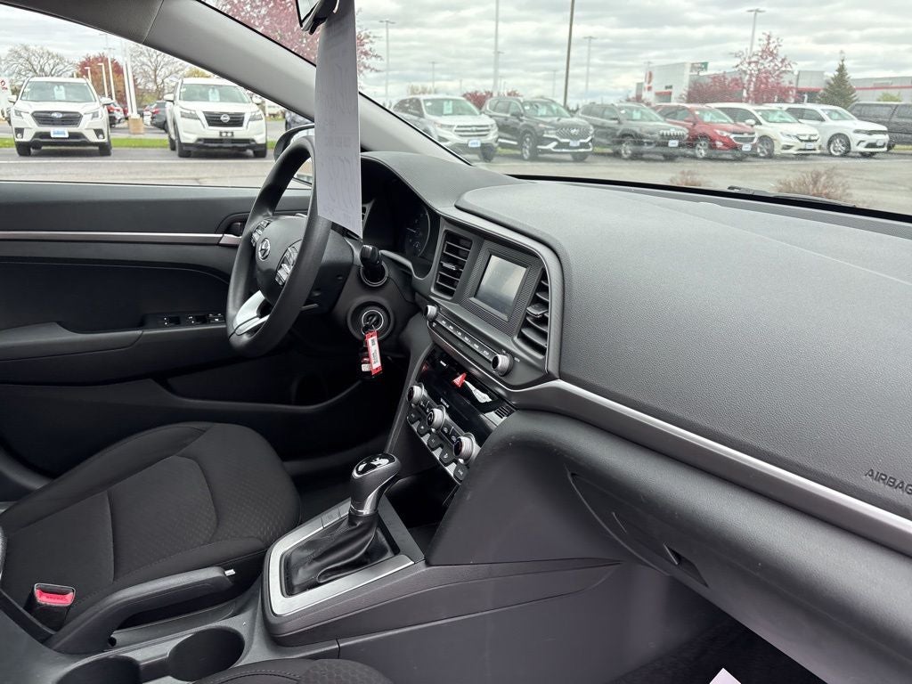 2020 Hyundai ELANTRA SE