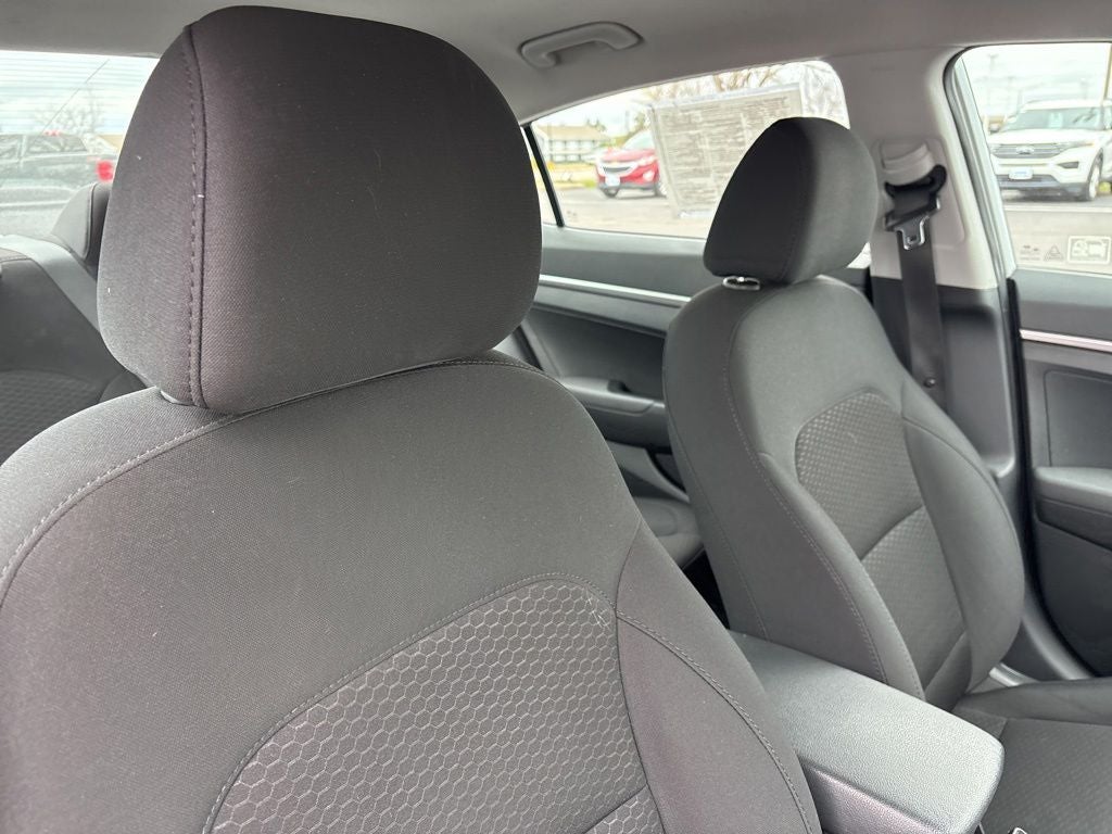 2020 Hyundai ELANTRA SE