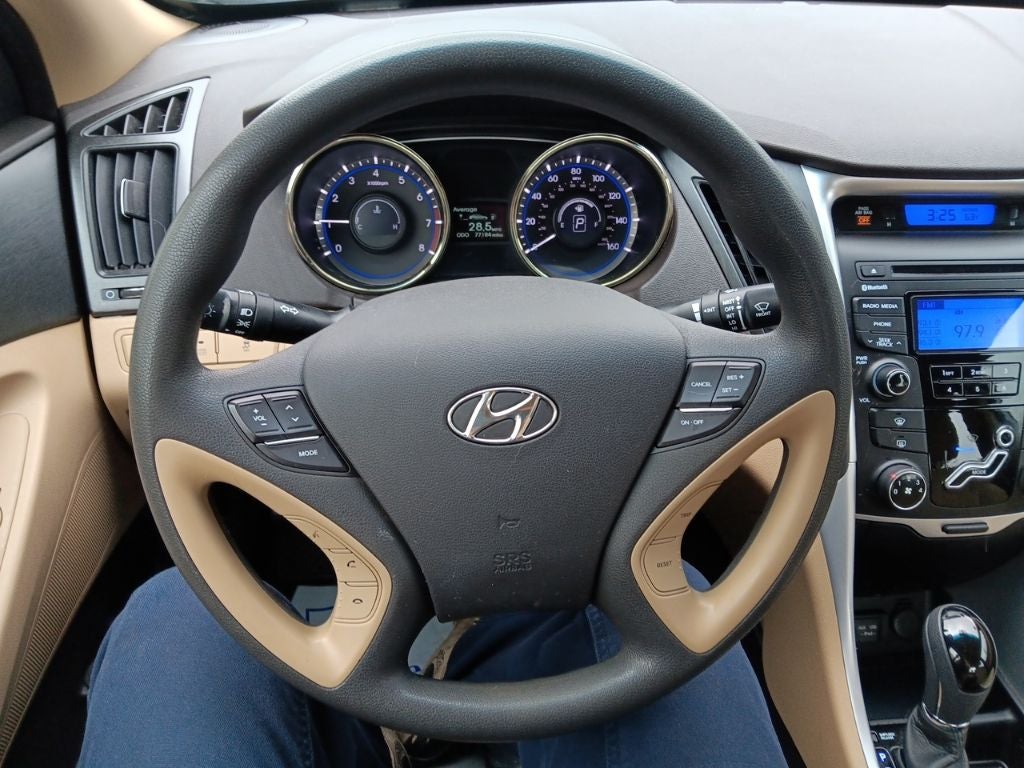 2013 Hyundai SONATA GLS