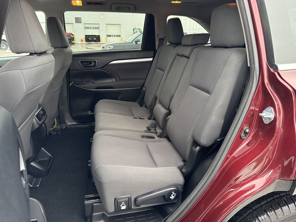 2017 Toyota Highlander LE